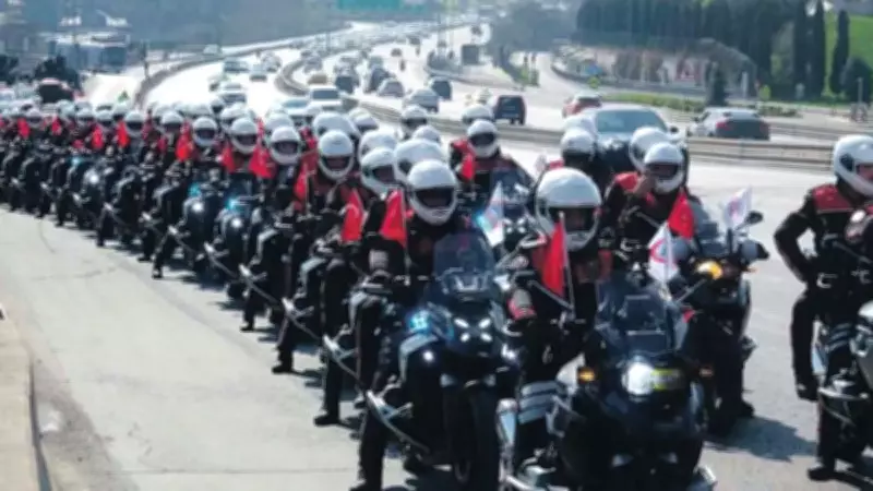 İstanbul'da Polis Haftası Coşkusu: Kortej Geçişi ve Halkla Buluşma