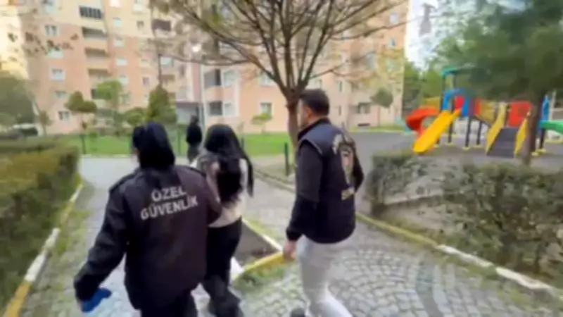 İstanbul'da sahte altın operasyonu: 10 gözaltı, 3,8 milyon liralık çek ele geçirildi