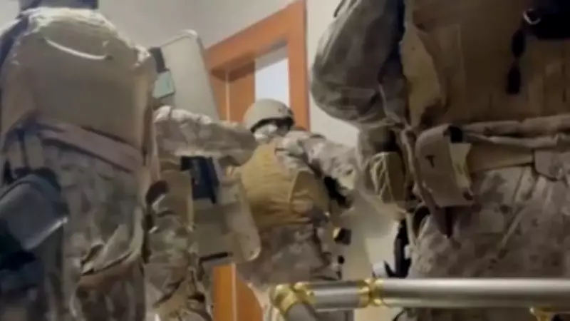 İstanbul'da Silahlı Suç Örgütüne Büyük Operasyon: 21 Tutuklama