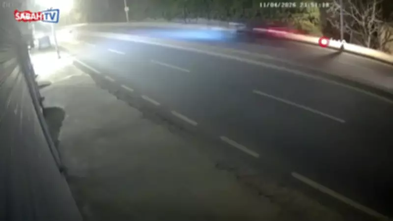 İstanbul'da Sürücü Direksiyon Hakimiyetini Kaybetti: Araç Takla Attı!