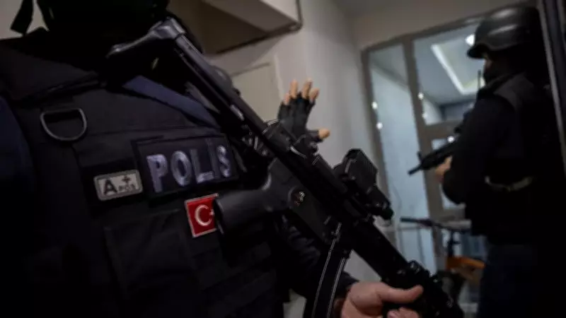 İstanbul'da terör örgütü operasyonu: 39 gözaltı