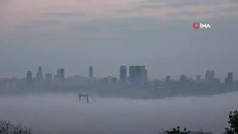 İstanbul'da Yoğun Sis: Boğaz Hattı Trafiğe Kapatıldı, Görüş Mesafesi Birkaç Metreye Düştü