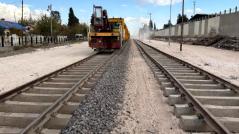 Suriye Sınırındaki 325 Kilometrelik Demiryolu Hattı Yeniden Açıldı