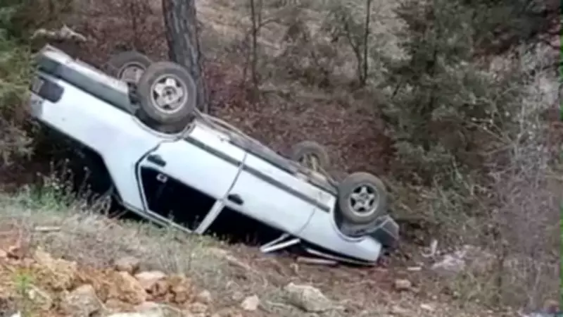 Taşköprü'de Otomobil İlaç Makinesine Çarptı, Takla Atarak Yaralı Kazaya Neden Oldu