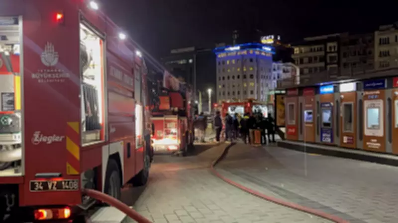 Taksim Metro İstasyonu'nda Asansör Yangını: Panik ve Kapatma