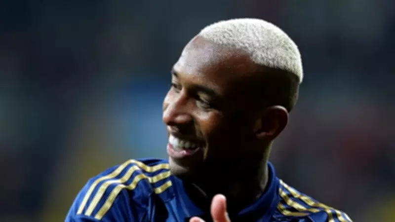 Talisca Fenerbahçe'de Kalacağını Garanti Etti, Brandt'ın Sözleri Umutlandırdı