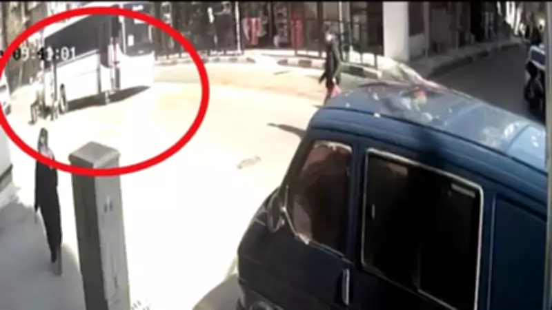 Tamir Sırasında Korkunç Kaza: Minibüsün Altında Kaldı!