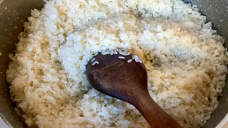Tane Tane Pirinç Pilavının Sırrı Açıklandı: İşte Mükemmel Tarif ve Püf Noktaları