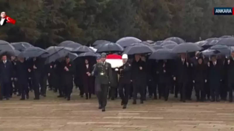 TBMM Başkanı Kurtulmuş, 23 Nisan'da Anıtkabir'de