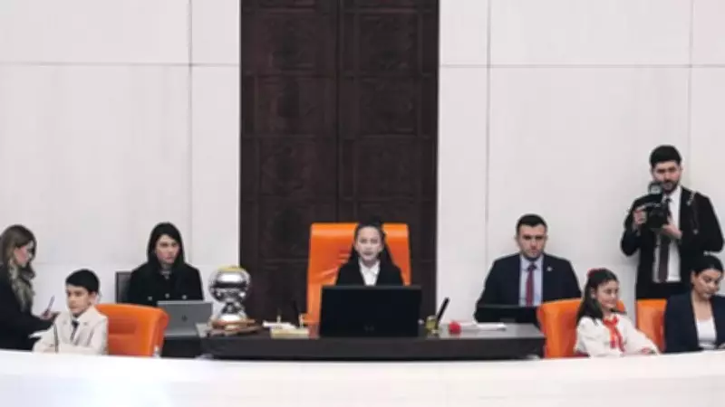 TBMM'de 23 Nisan Coşkusu: Meclis Bahçesi Çocuklarla Şenlendi