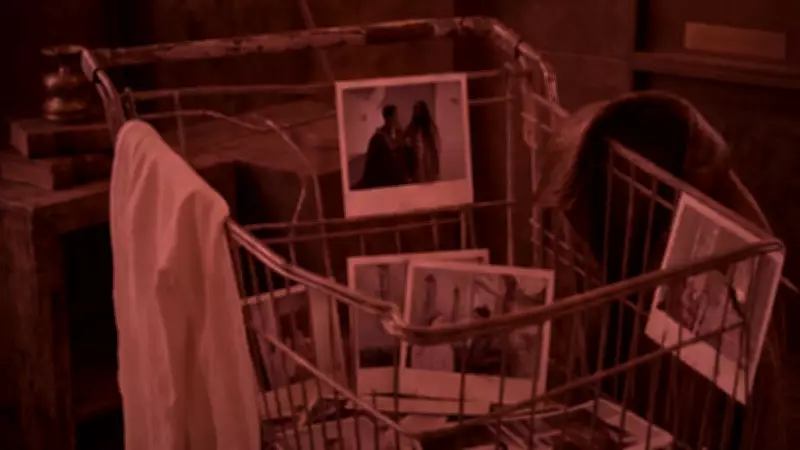 Tempus Sanat'ın Yeni Oyunu 'Geçmiş Diye Bir Şey Yok' Sahneleniyor