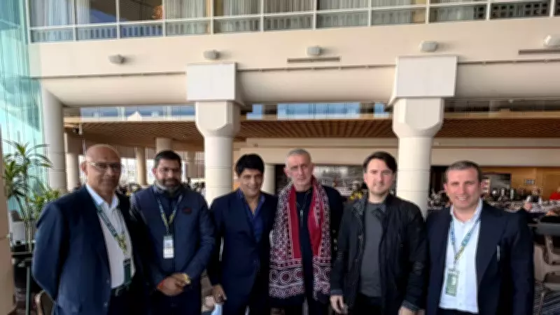 TFF Başkanı Hacıosmanoğlu, Pakistanlı mevkidaşı Gilani ile Kanada'da görüştü