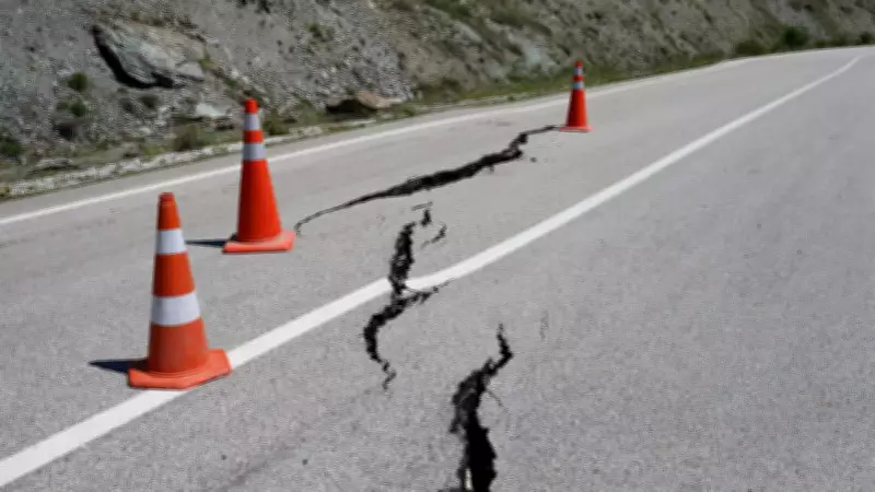Tokat'ta Ballıca Mağarası Yolunda Toprak Kayması: Çökme Meydana Geldi