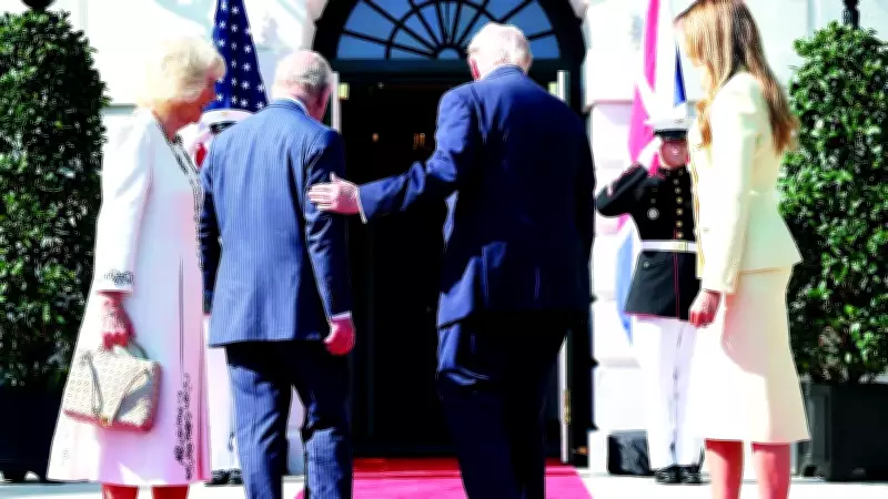 Trump'tan Kral Charles'a Protokol Tartışması Yaratan Jest