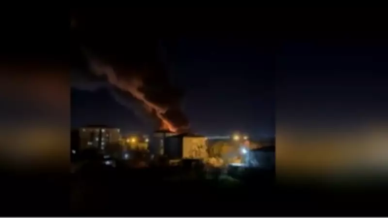 Tuzla'da Kumaş Fabrikasında Yangın: İtfaiye ve Acil Ekipler Müdahale Ediyor