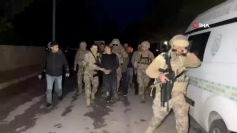 Uşak'ta polis ekiplerine pompalı tüfekli saldırı: 2 yaralı, şüpheli yakalandı