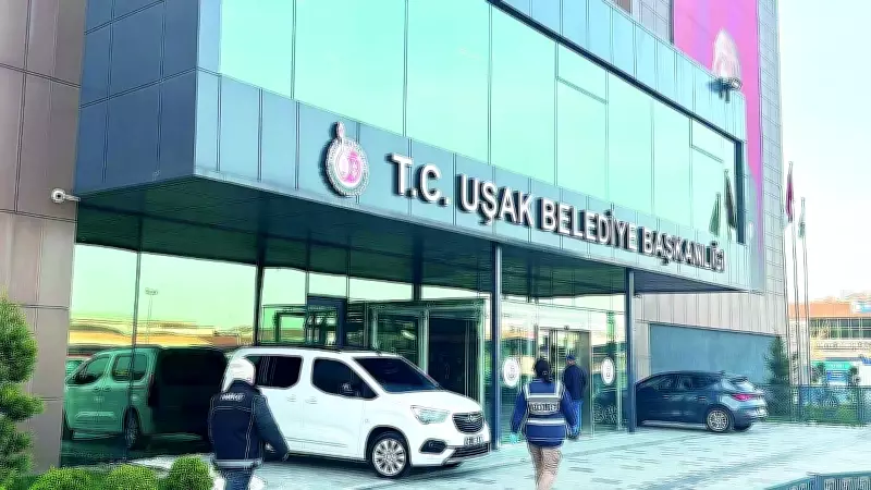Uşak'ta rüşvet soruşturması: Belediye başkanının çalışanları belediyeden maaş almış
