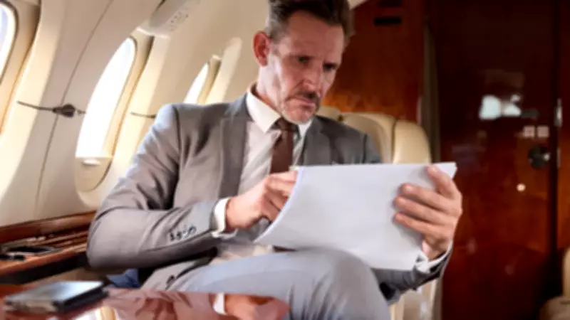 Uçakta sakın bacak bacak üstüne atmayın! Bedeli ağır olabilir