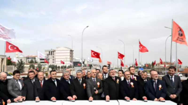 Uraloğlu: Çay-Karaadilli Yolu Bölünmüş Yola Dönüşüyor, 1.8 Milyar Lira Tasarruf Bekleniyor