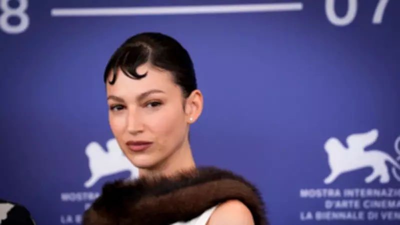 Ursula Corbero Anne Oldu! La Casa de Papel'in Tokyo'su Bebeğine Kavuştu