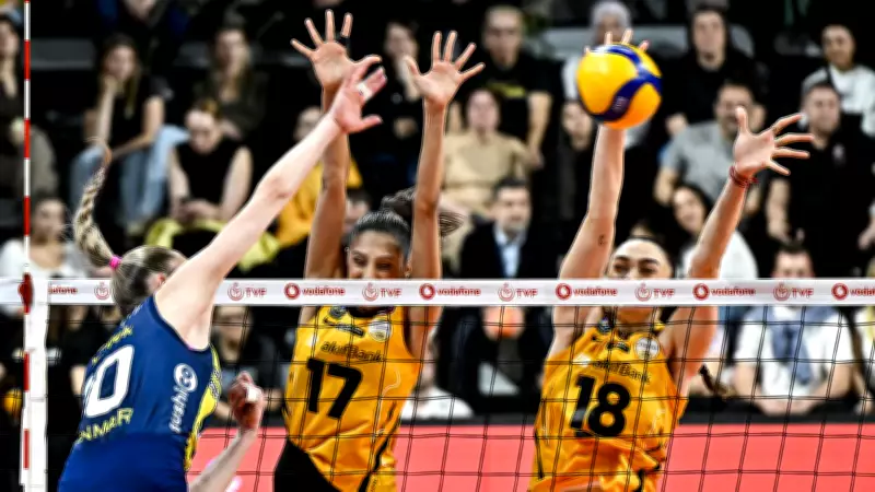 VakıfBank Şampiyonluğa Yaklaştı, Fenerbahçe Seriyi Uzatmak İçin Saha