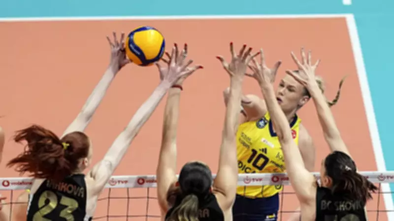 VakıfBank, Sultanlar Ligi Finalinde Fenerbahçe'yi 3-0 Mağlup Etti