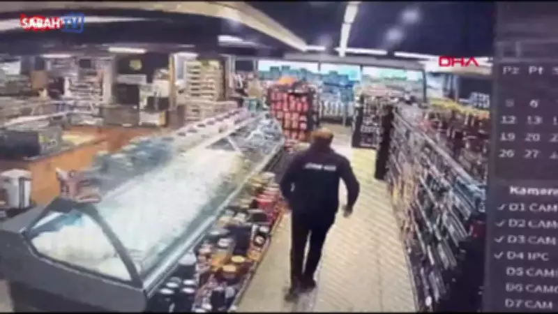 Van'da 5.2 Büyüklüğündeki Deprem Anı Güvenlik Kamerasına Yansıdı