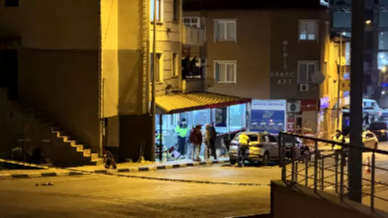 Yalova'da Silahlı Kavga: 6 Kişi Yaralandı, Belediye Başkanı'nın İş Yeri Önünde Çatışma