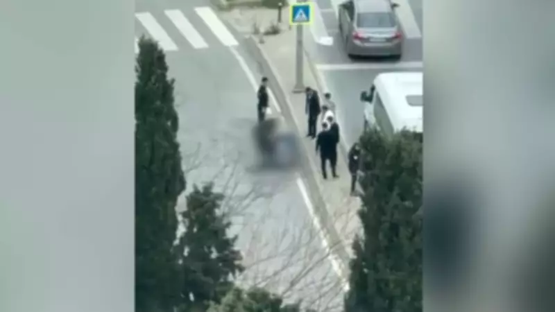 Zeytinburnu'nda Tamir Faciası: Servis Sürücüsü Aracın Altında Kalarak Hayatını Kaybetti