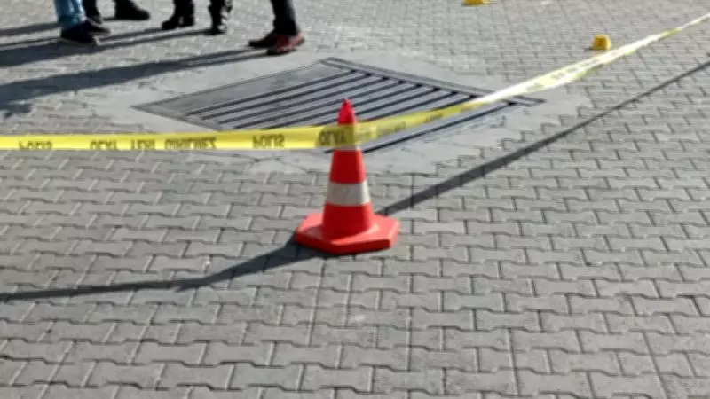 Zeytinburnu'nda Yıkım Faciası: 6 Yaşındaki Çocuk Beton Parçası İle Can Verdi
