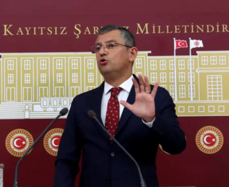 Özgür Özel Nevşehir'de Pankart Protestosuyla Sert Tepki Gösterdi