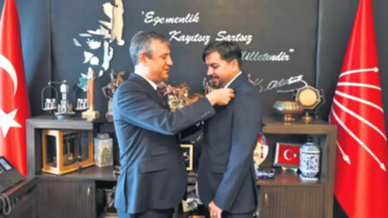 Özgür Özel'in umudu 'bankamatik' Arif: CHP'ye rozet taktı