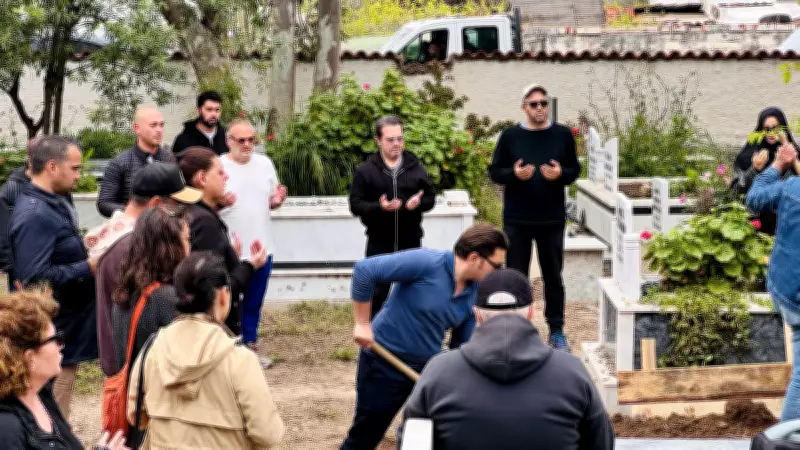 Özlem Tekin'in Eski Eşi Kemal Cem Öcal, Bodrum'da Toprağa Verildi