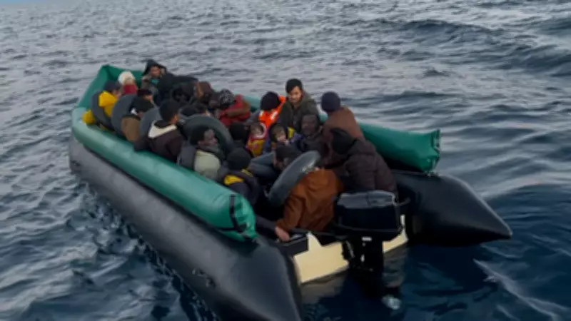 İzmir Açıklarında Düzensiz Göçmen Operasyonu: 43 Kişi Yakalandı