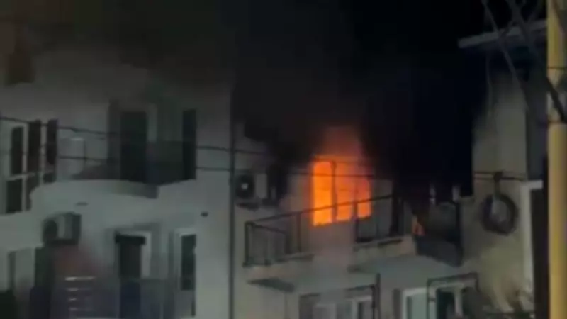 İzmir Bornova'da yangın: Baba öldü, oğlu entübe