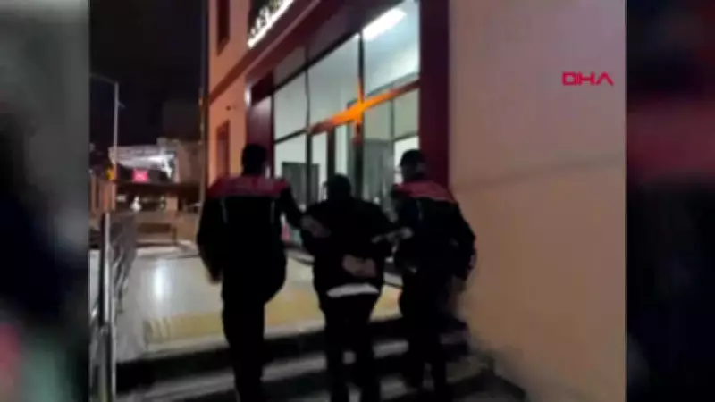 İzmir'de 10 Yıl Hapis Cezalı Firari Hükümlü Polis Kontrolünde Yakalandı