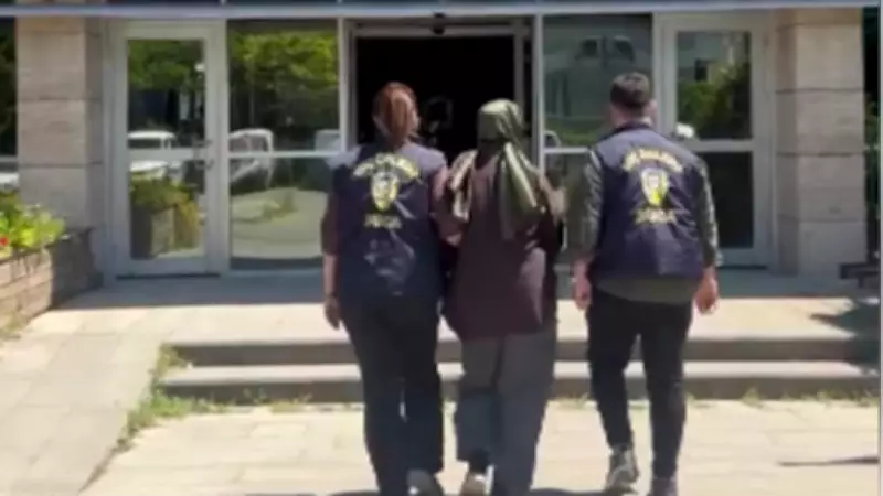 İzmir'de 12 yıldır aranan firari, ölen kardeşinin kimliğiyle yakalandı
