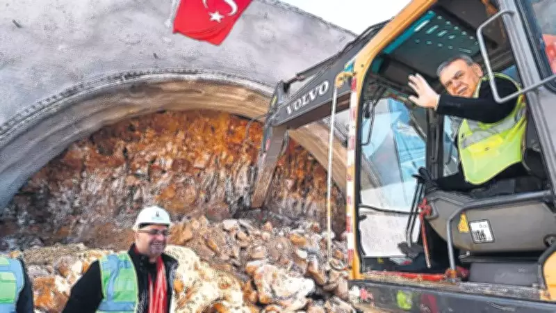 İzmir'de 8 Yıldır Bitirilemeyen Onat Tüneli Projesi Vatandaşı Zorluyor