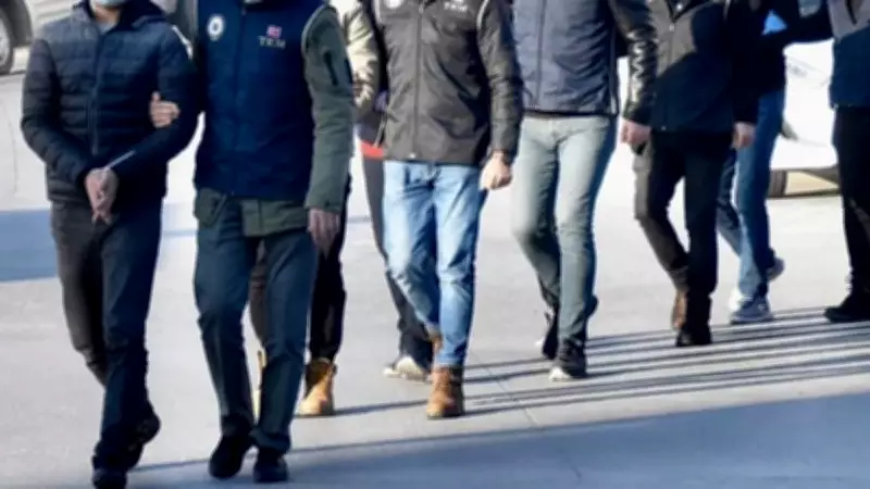 İzmir'de FETÖ Operasyonu: 29 Şüpheli Gözaltına Alındı