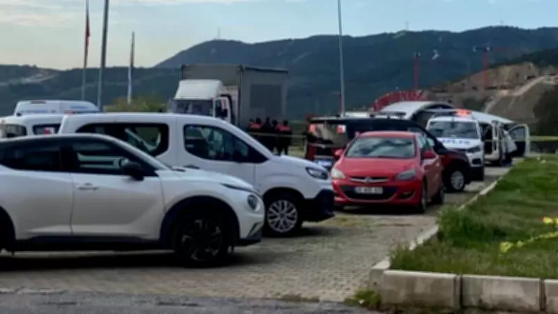 İzmir'de Otomobilde Korkunç Cinayet: Kadın Öldü, Şüpheli İntihara Teşebbüs Etti