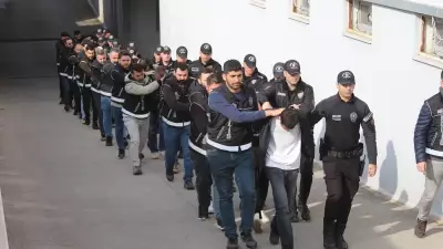 Adana'da Atık Tesisi Görünümünde Kaçak Sigara Fabrikasına Büyük Operasyon