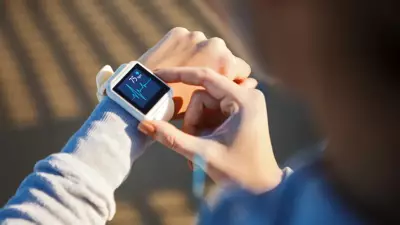 Akıllı Saatler Acil Servisleri Dolduruyor: Yanlış Alarmlar ve Gerçek Riskler