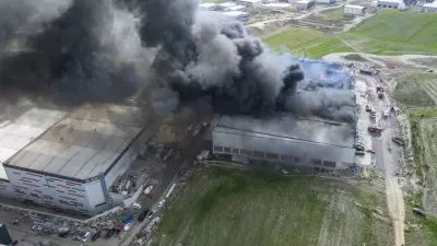 Ankara Yenimahalle'de Mobilya Fabrikasında Büyük Yangın: İtfaiye Müdahalesi Sürüyor