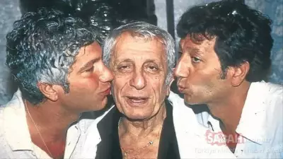 Behzat Uygur 63. Yaşını Ailesiyle Kutladı, Doğum Günü Karesi Sosyal Medyada Olay Oldu