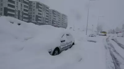 Bitlis'te Nisan Ayında Yoğun Kar Yağışı: 111 Köy Yolu Ulaşıma Kapandı