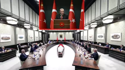 Cumhurbaşkanı Erdoğan Kabine'yi Topluyor: Savaş, Gazze ve Terörsüz Türkiye Gündemde