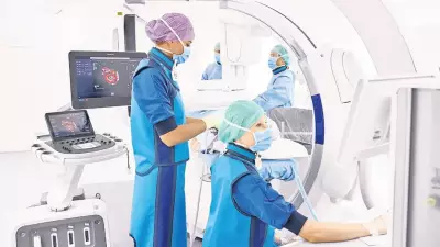 Diz Kireçlenmesinde Ameliyatsız Çözüm: Diz Anjiyosu ile Yeni Umut