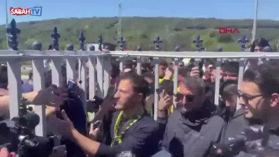 Domenico Tedesco, Samandıra'da futbolcular ve taraftarlarla vedalaştı