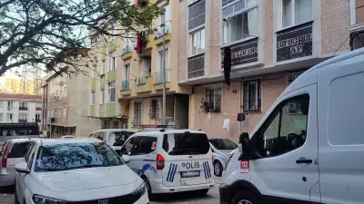 Esenyurt'ta Evde İlaçlama Yapan Aileden 7 Kişi Zehirlenme Şüphesiyle Hastaneye Kaldırıldı