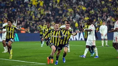 Fenerbahçe, Süper Lig'de Kayserispor Deplasmanında Şampiyonluk Yolunda